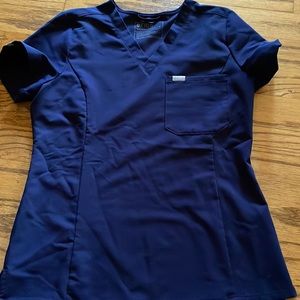 Figs scrub top